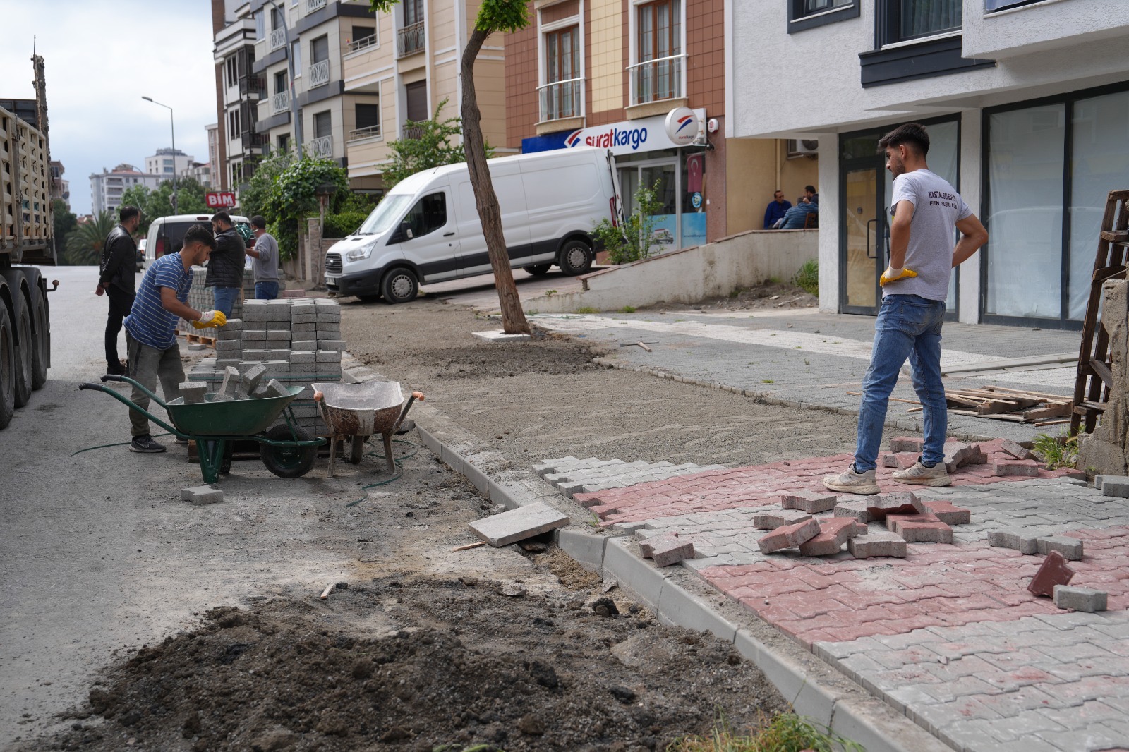 Kartal’ın cadde ve sokakları modern bir görünüme kavuşuyor