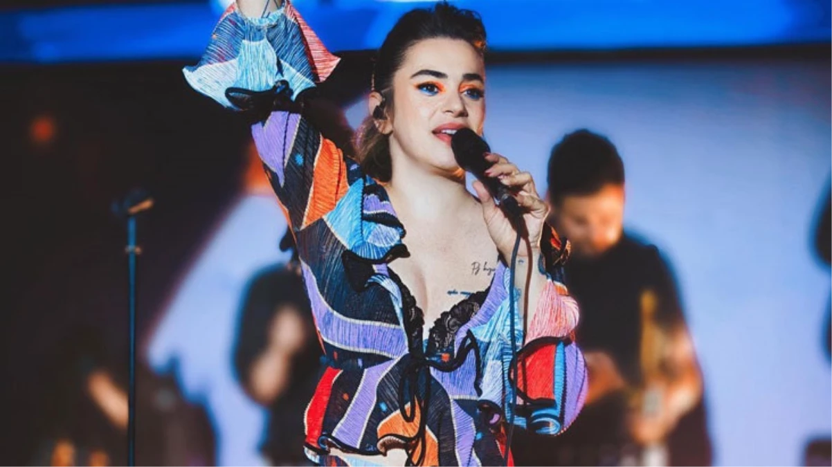 Sokak hayvanlarıyla ilgili düzenlemeye ünlülerden tepki!