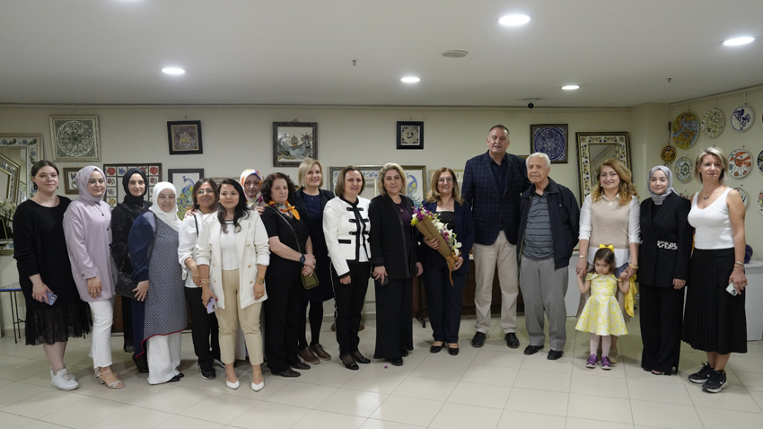 Kartal Belediyesi Çini Sergisi sanatseverlerle buluştu