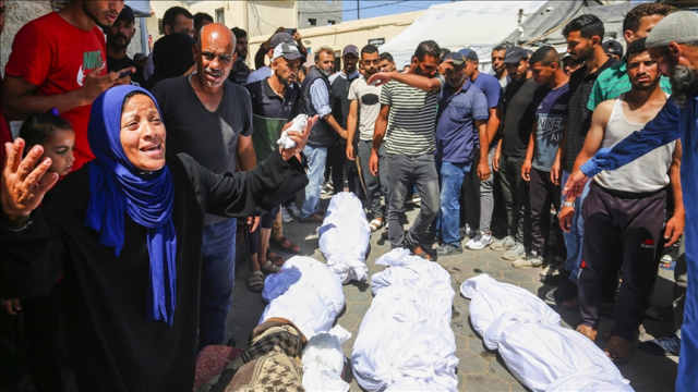 İsrail yine masum sivilleri vurdu: 50 ölü