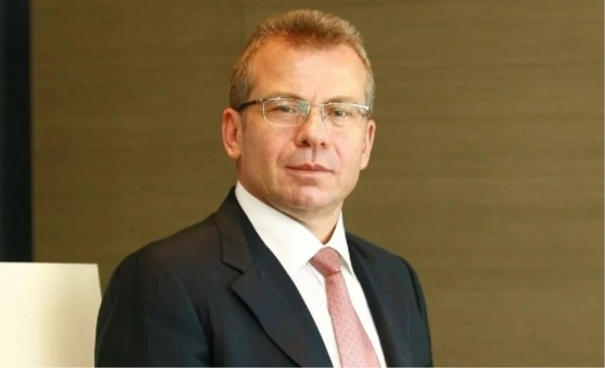 Vedat Aşçı kimdir?