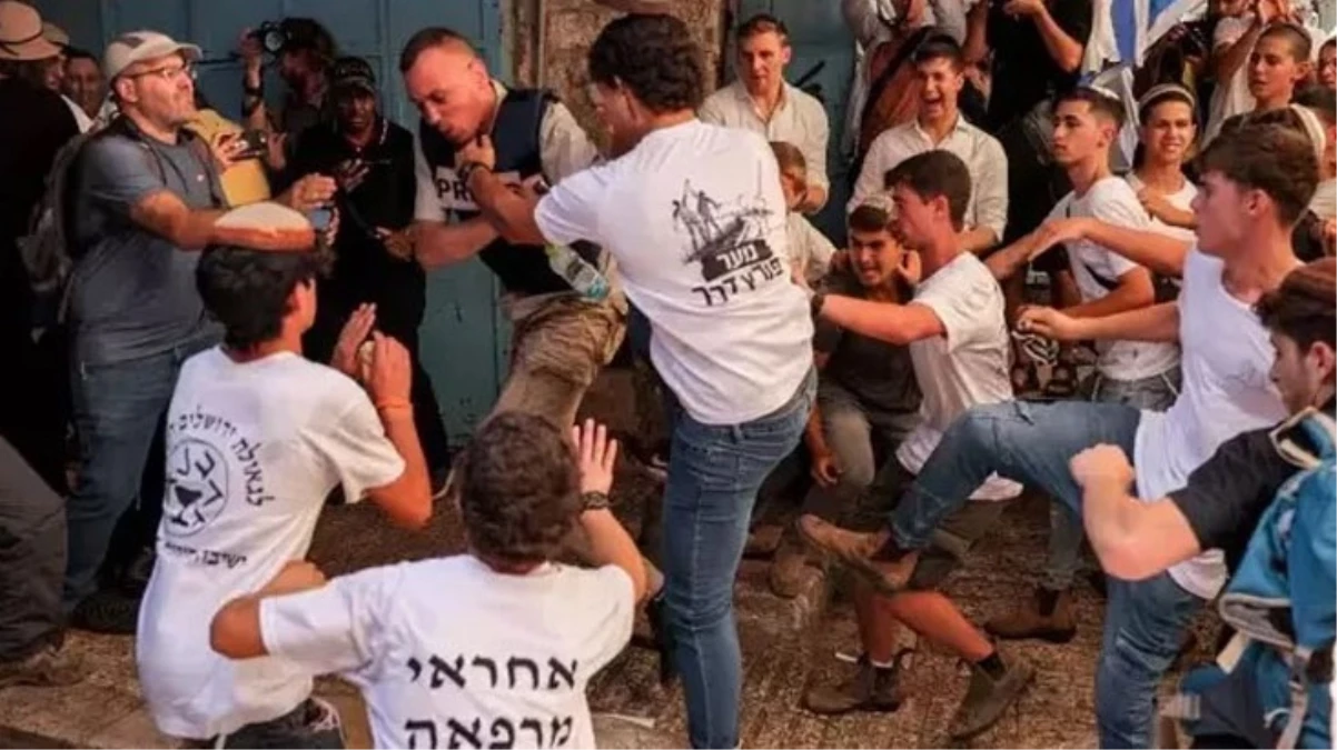 Yahudilerden Kudüs’te provokatif bayrak yürüyüşü!