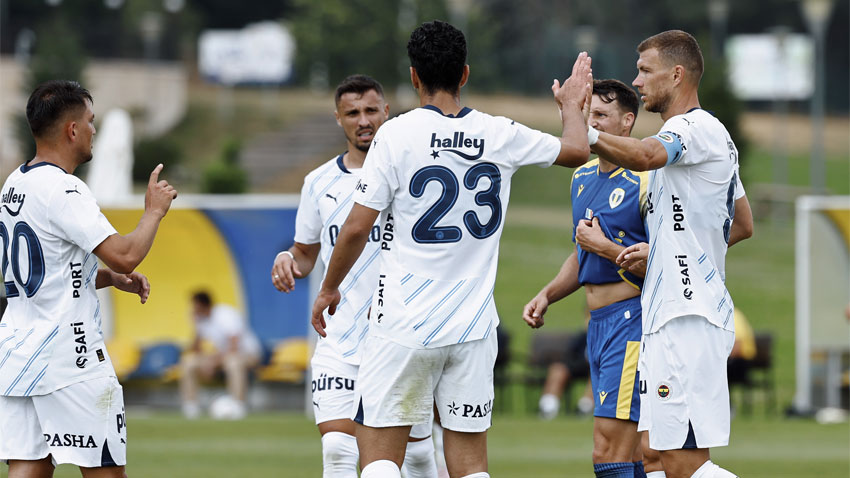 Fenerbahçe Mourinho ile ilk galibiyetini aldı