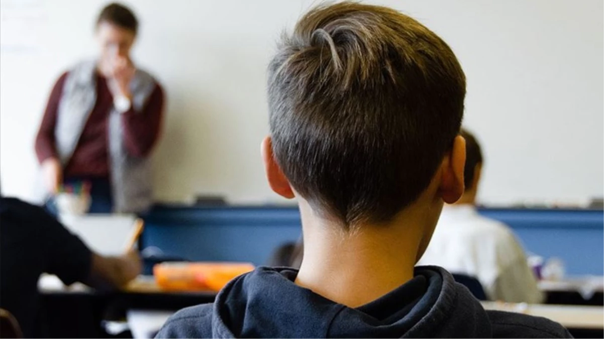 Özel okul fiyatları velileri kara kara düşündürüyor!