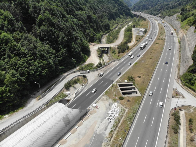 Bolu Dağı Tüneli'nde 50 günlük çalışma! İstanbul yönü trafiğe kapatıldı