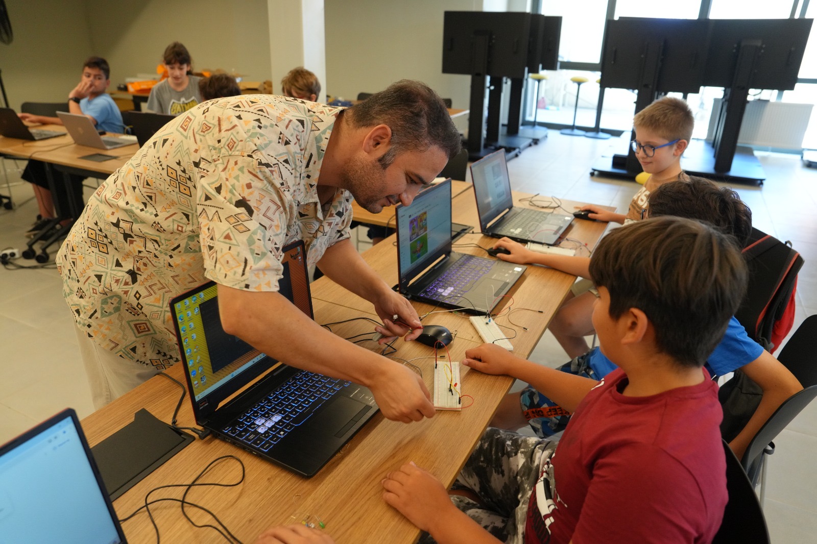 Gökhan Yüksel ‘Kentlerin gelişimi, bilim ve teknolojiden geçer’