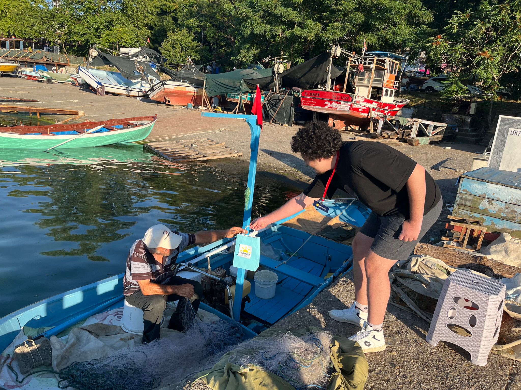 İYİ Partili Mehmet Aslan’dan mavi bayrakların indirilmesine tepki!