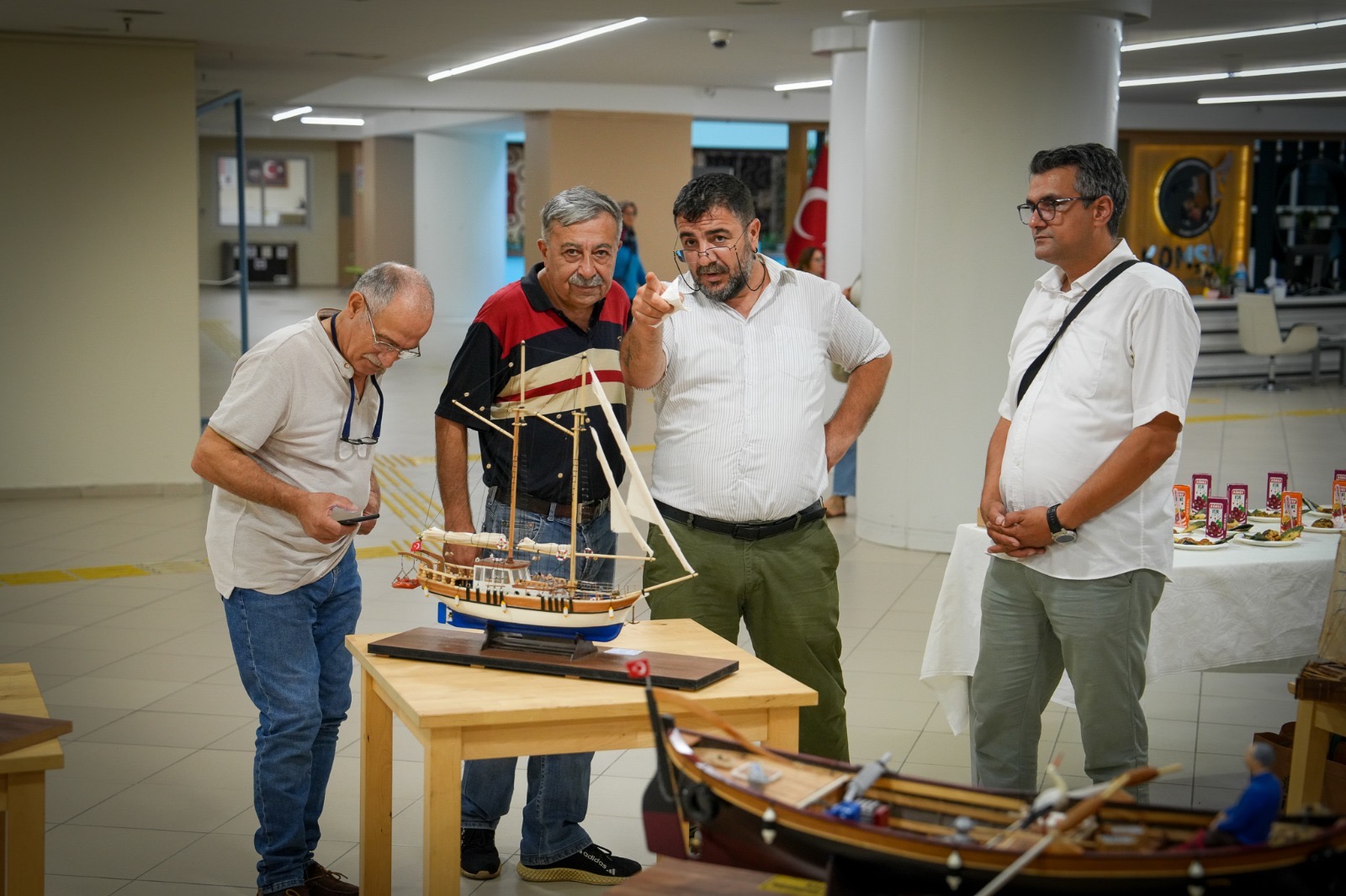 Kartal Belediyesi fuaye alanı maket gemilere ev sahipliği yaptı