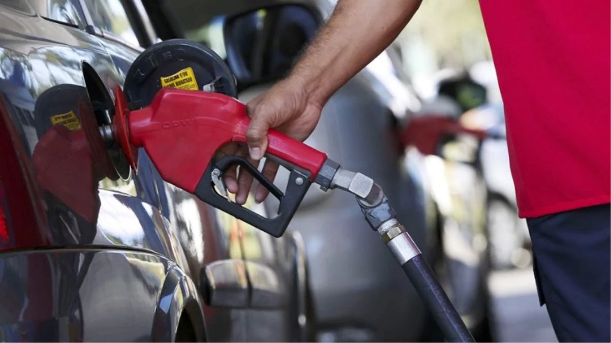 Bu gece yarısından itibaren motorine indirim geliyor