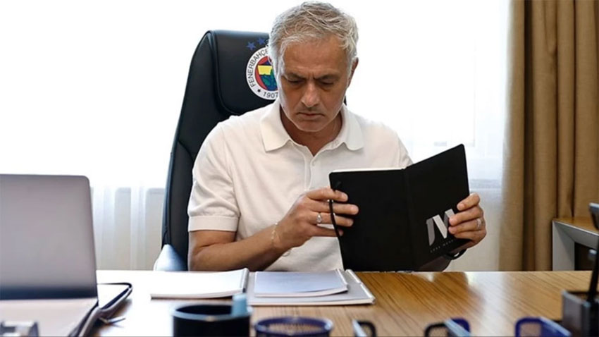 Jose Mourinho 3 ismin kalemini kırdı