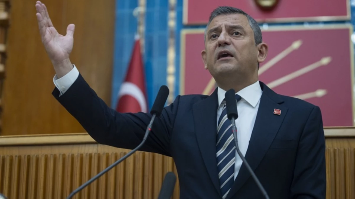 Özgür Özel’den başıboş köpek düzenlemesine tepki