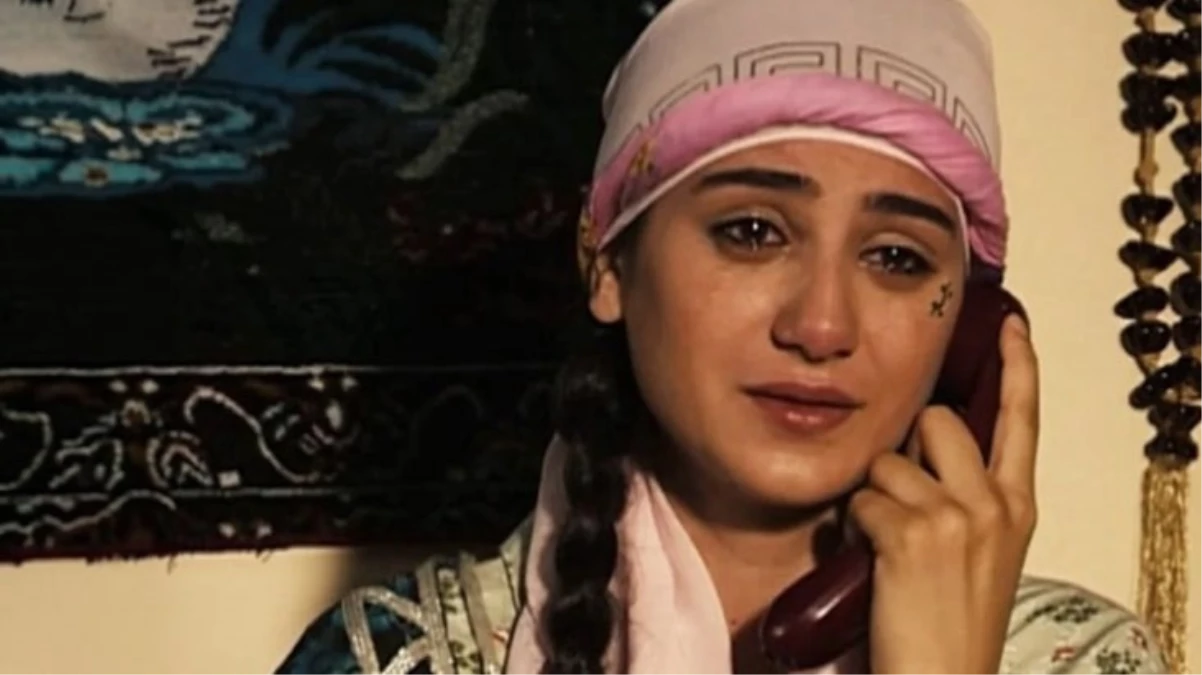 Sitare Akbaş plajda şov yaptı