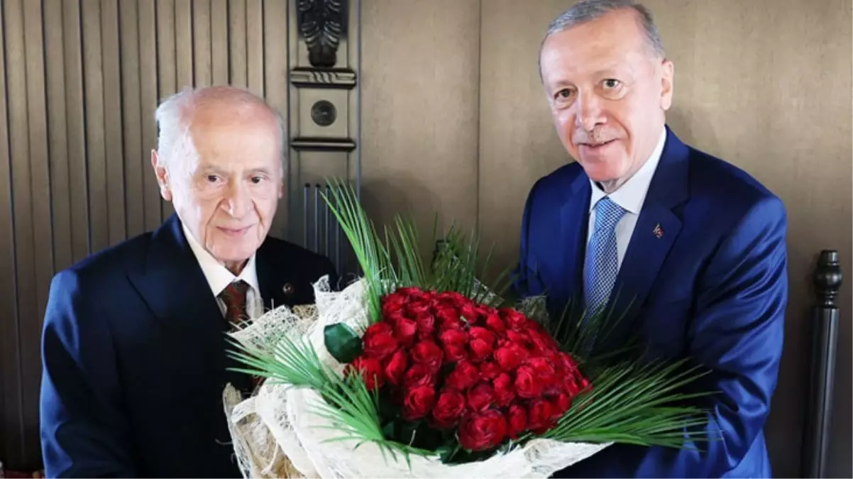 Erdoğan, Bahçeli’ye 76 adet gül verdi!