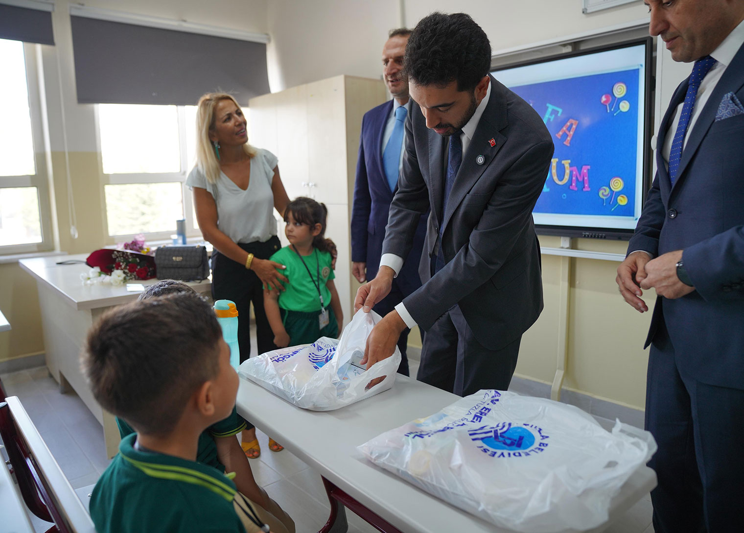 Tuzla Belediyesi’nden 50 bin öğrenciye büyük destek