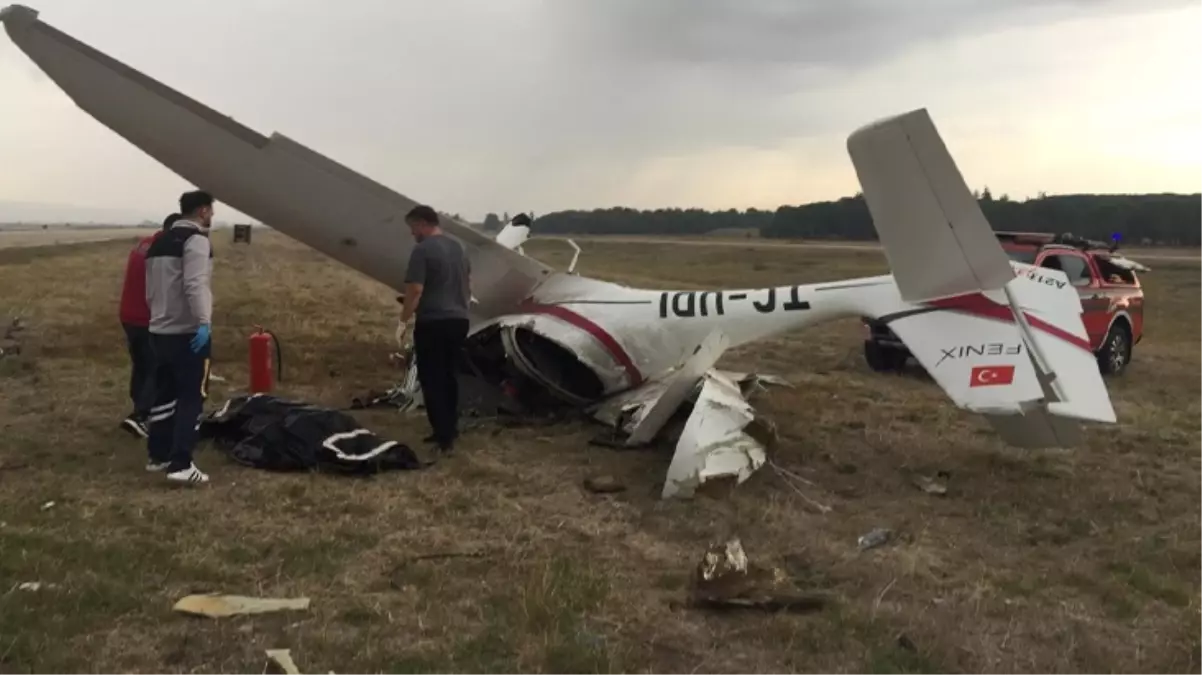 Eğitim uçağı düştü! 2 pilot hayatını kaybetti
