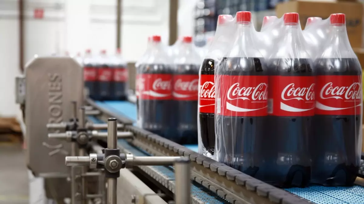 Coca-Cola iki ürününü raflardan kaldırıyor