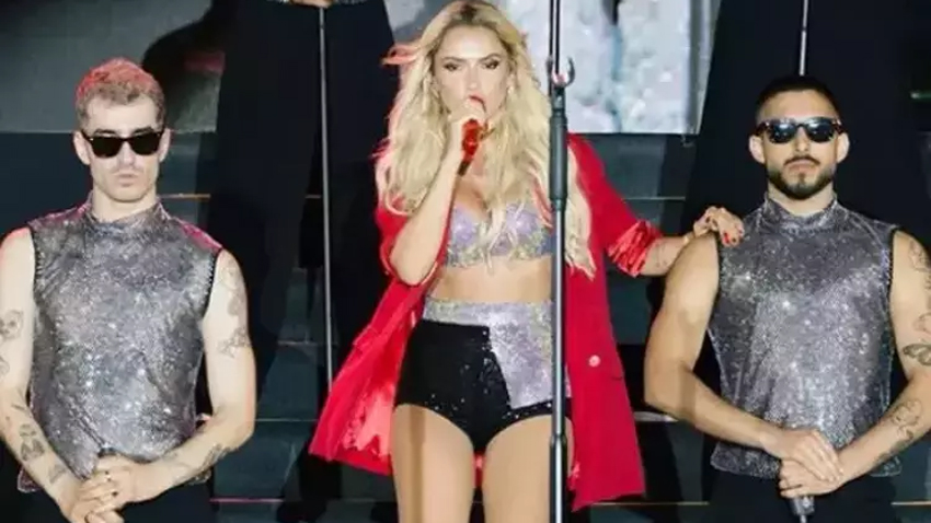 Hadise şortlu kombiniyle yürek hoplattı!