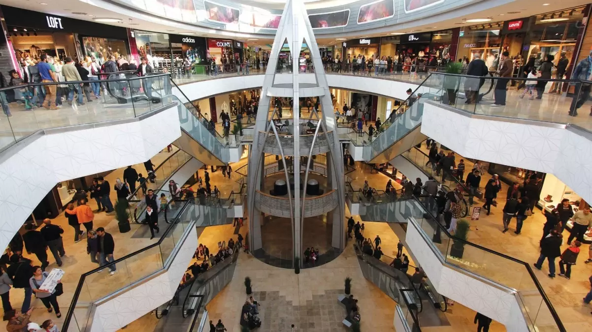 İstanbul’daki dev AVM’nin arsası satılıyor