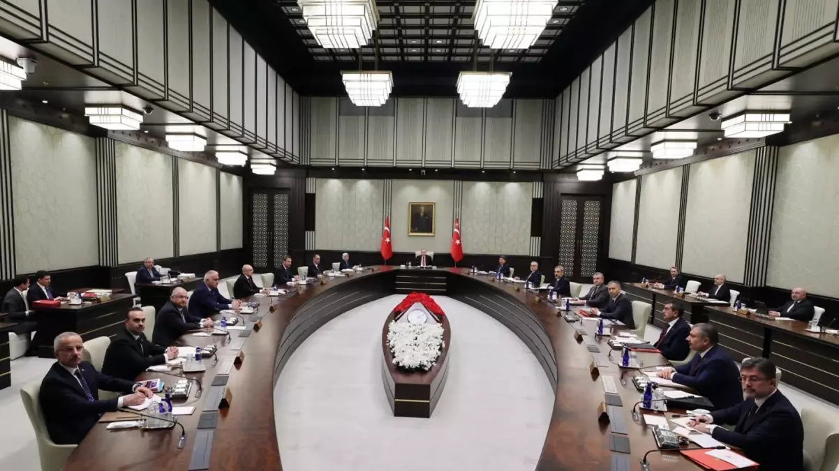 Kabine toplanıyor! Masada kritik konular var