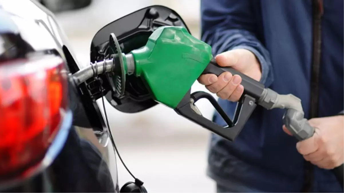 Benzine 1 lira 40 kuruş zam geliyor