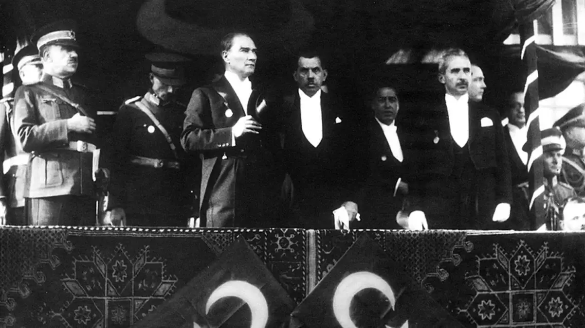 Türkiye Cumhuriyeti 102 yaşında