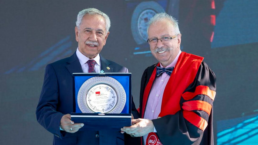 Belek Üniversitesi’nde ilk ders Bülent Arınç’tan