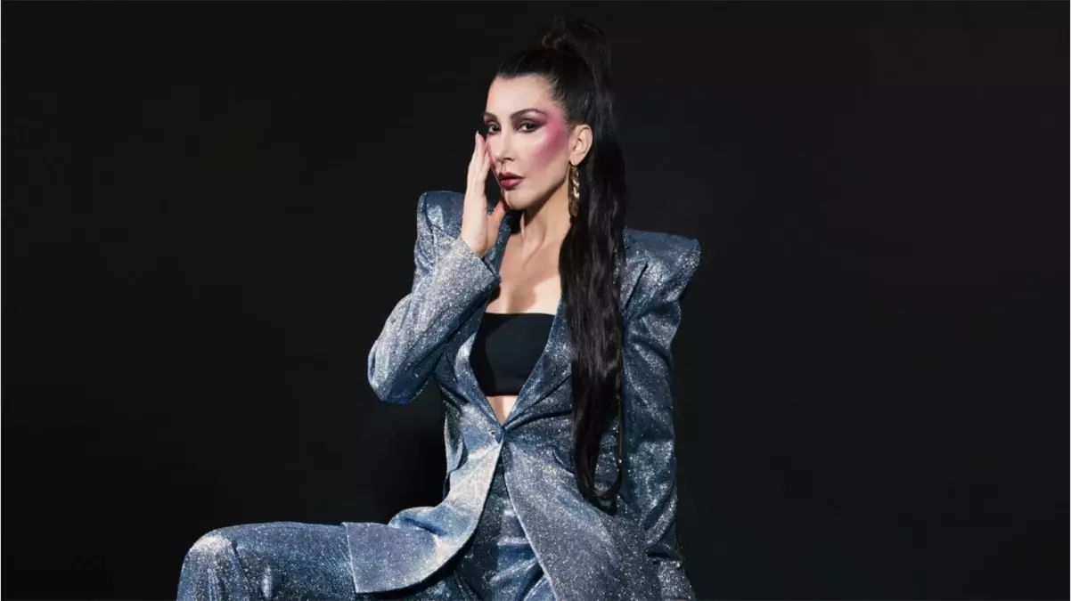 Hande Yener’den yalaka eleştirilerine sert yanıt