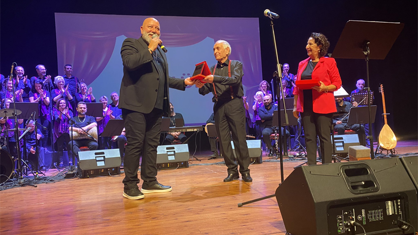 Hakan Ünlüler Korosu Kartallıları büyüledi