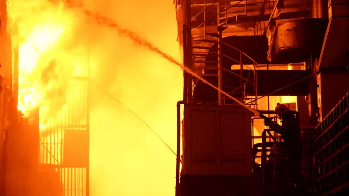 İstanbul’da fabrika yangınını