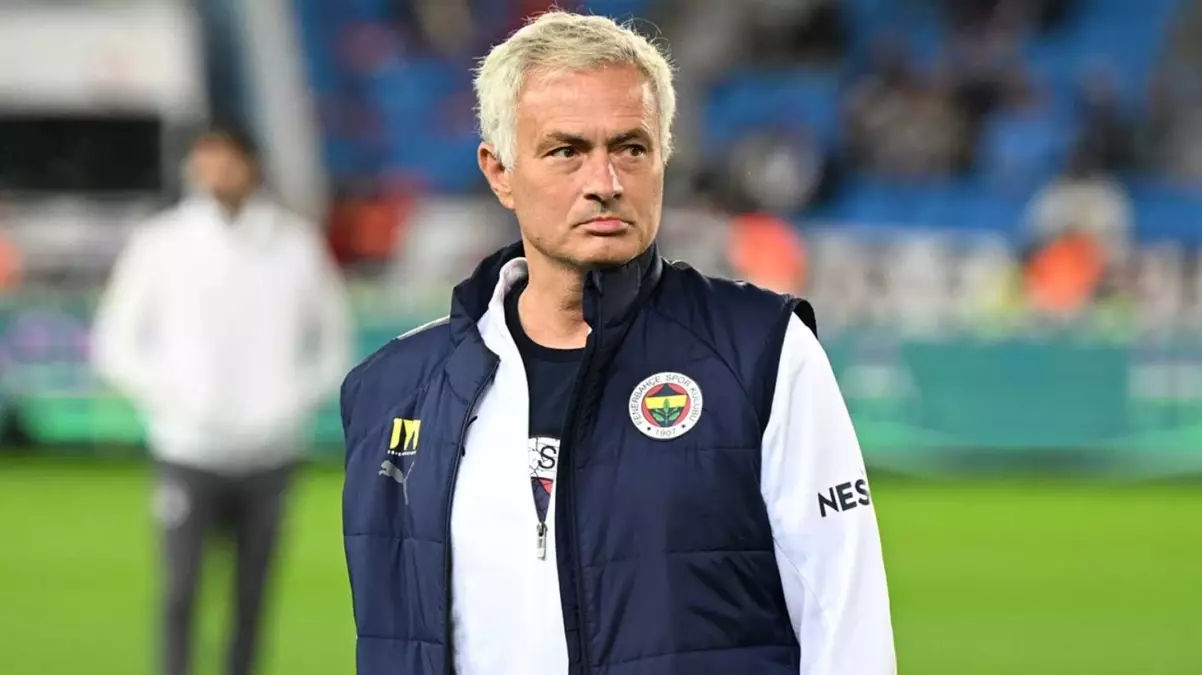 Fenerbahçe Jose Mourinho ile yollarını ayırdı
