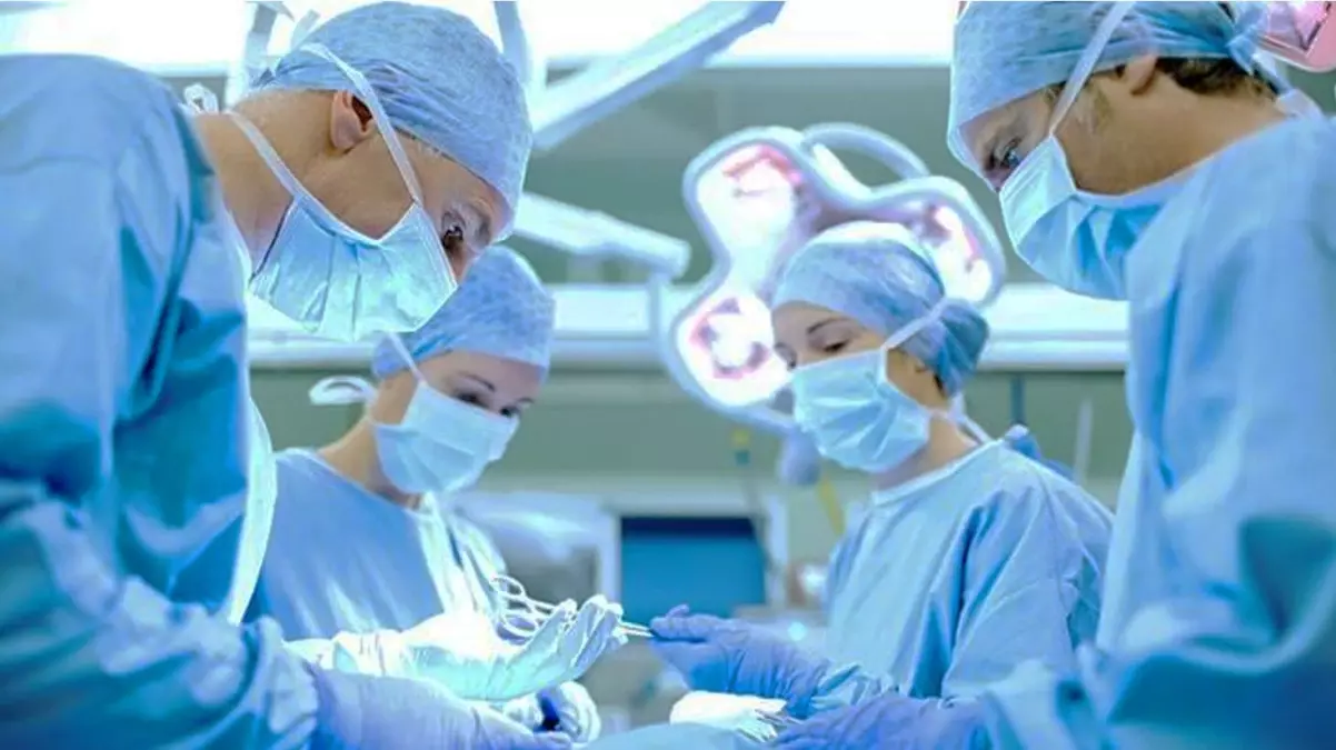 Sağlıkçılardan dev kadro talebi