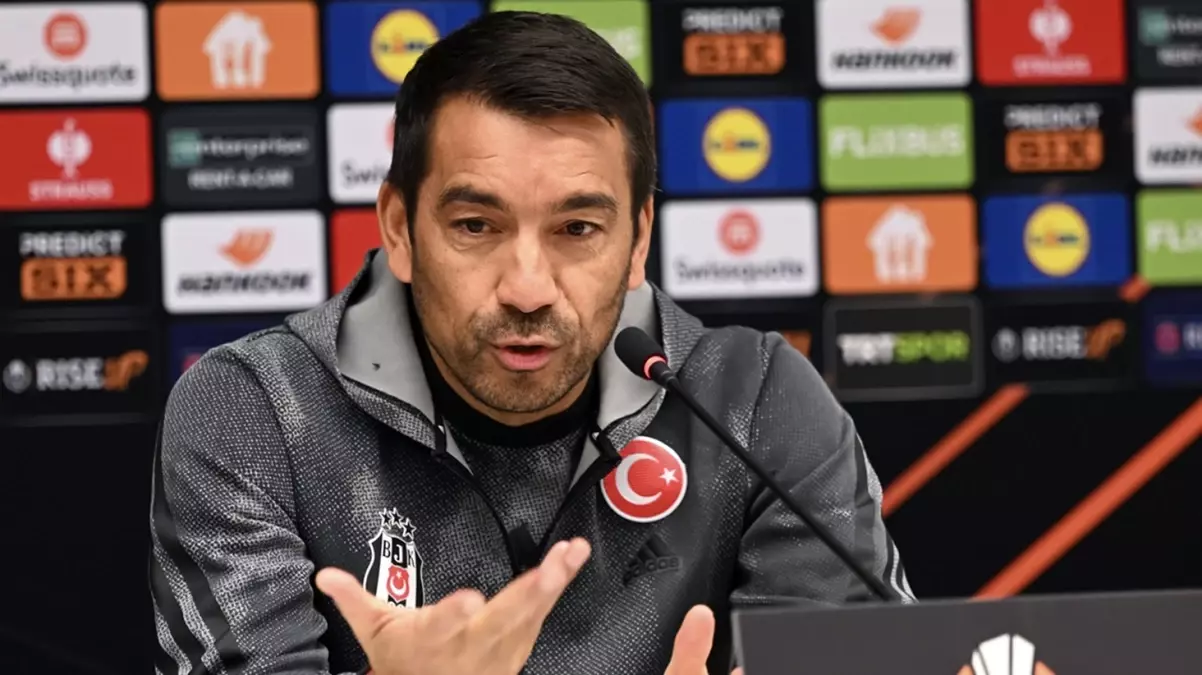 Beşiktaş’ta van Bronckhorst dönemi sona erdi