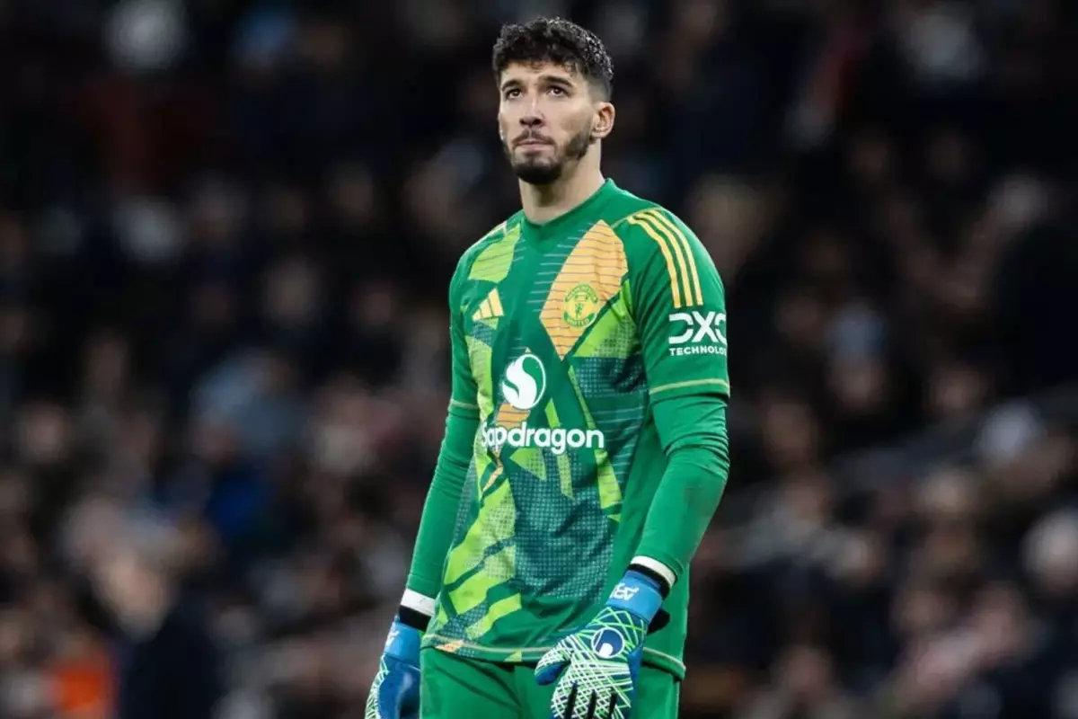 Manchester United Altay Bayındır’ın biletini kesti