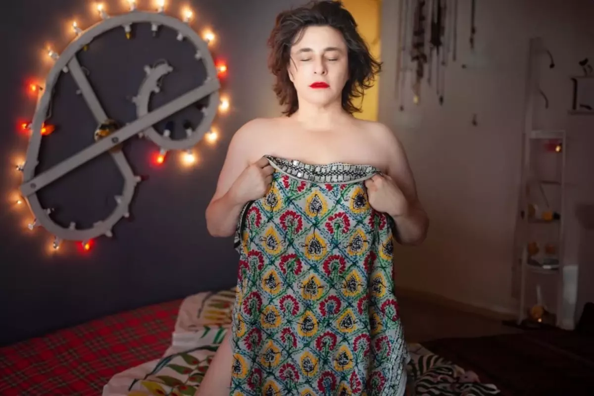 Esra Dermancıoğlu Türkiye’yi terk etti!