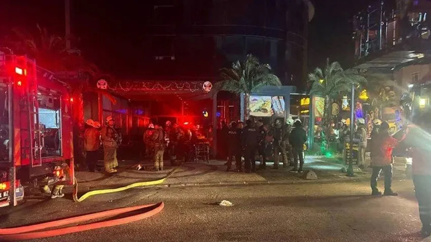 Ataşehir’de 3 katlı otelde yangın: 3 ölü