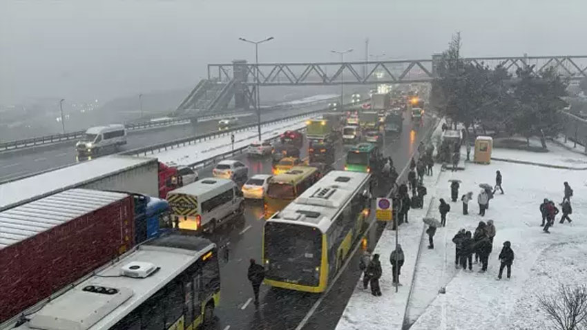 İstanbul’da 8 ilçede okullar tatil edildi