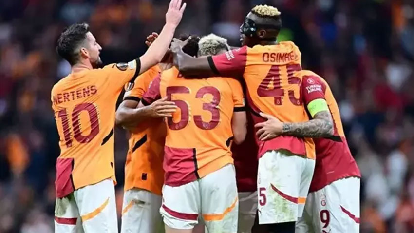 Galatasaray’da iki futbolcunun bileti kesildi!