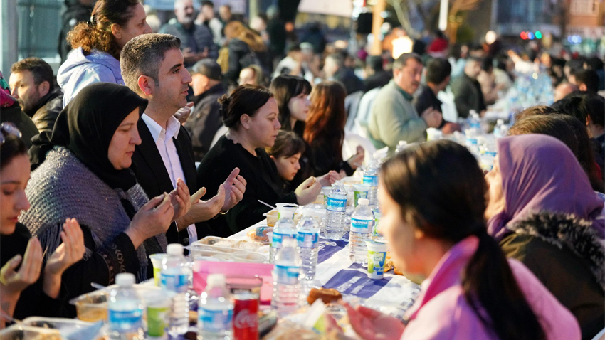 Kartal Belediyesi sokak iftarlarına start verdi