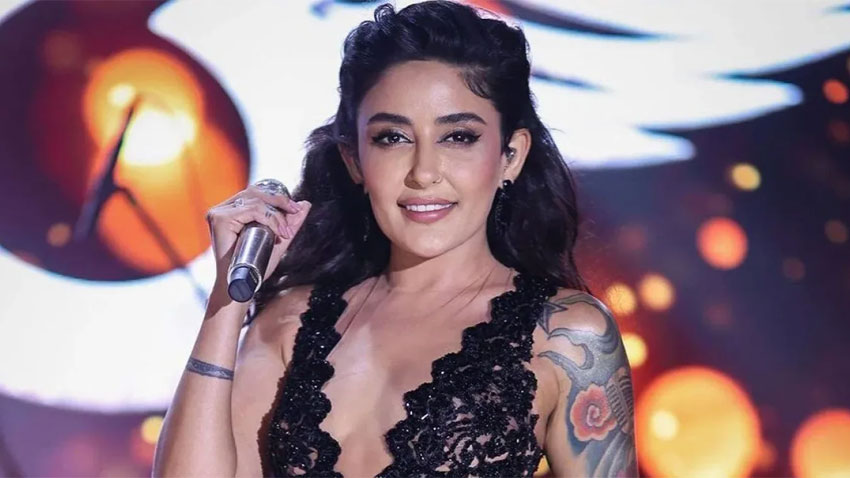 Melek Mosso makyajsız fotoğrafına gelen yorumlara isyan etti