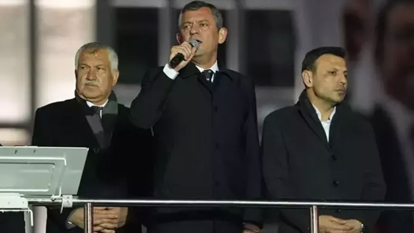 Özel Erdoğan’a yönelik hakaretlere tepki gösterdi