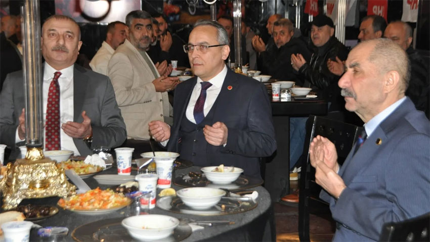 MHP Kartal Teşkilatı iftarda buluştu