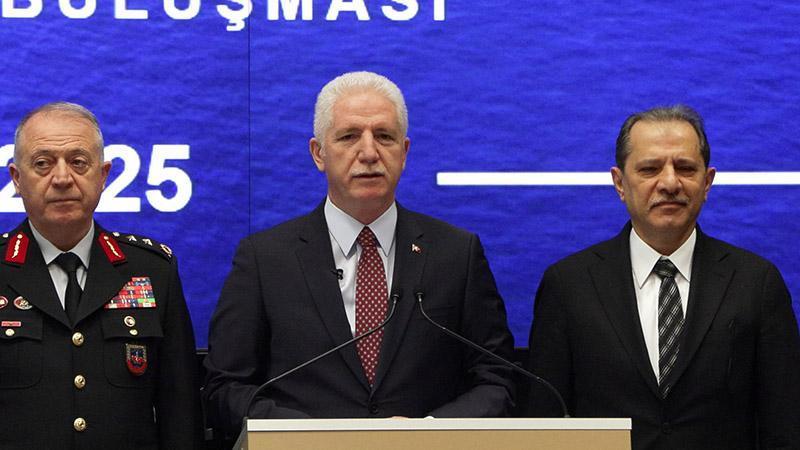 Vali Davut Gül: Düzensiz göçmen sorunu bitiyor