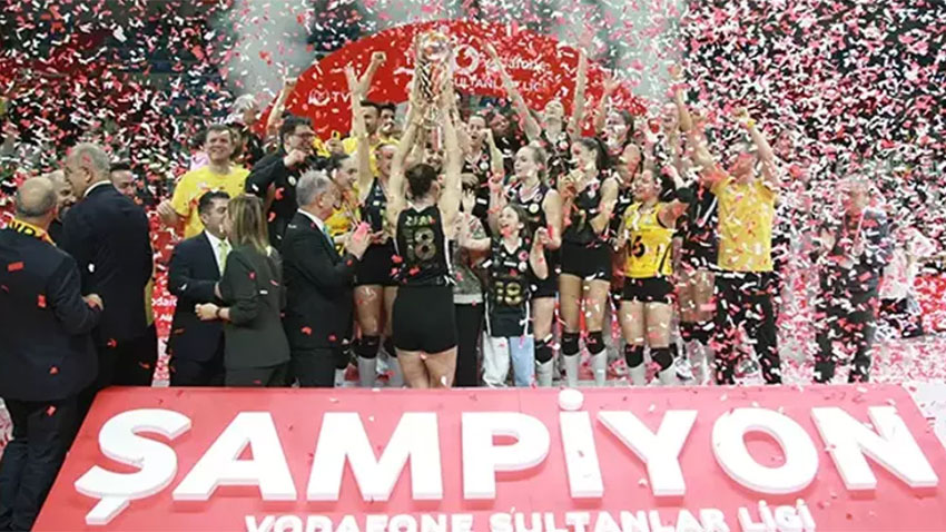 VakıfBank Sultanlar Ligi’nde 14. kez şampiyon