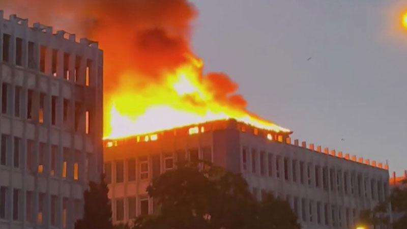 Kartal’da eski Ahmet Şimşek Koleji yandı