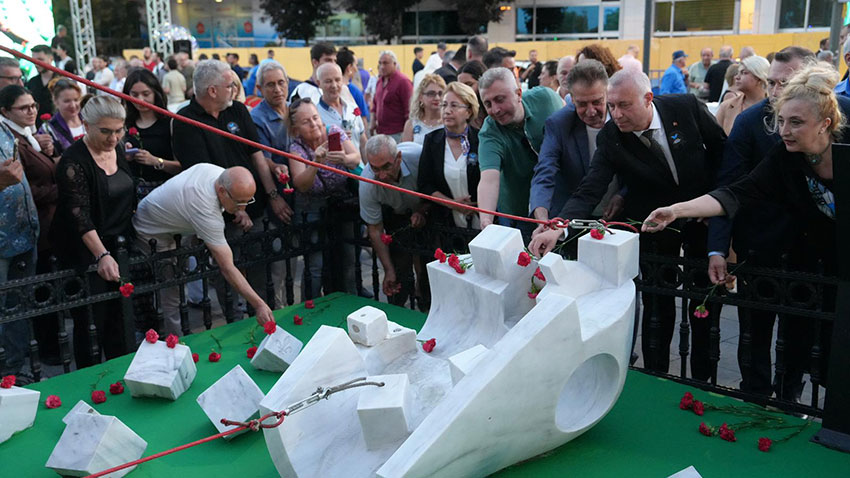 Srebrenitsa Katliamı’nın 30. yılı Kartal’da anıldı