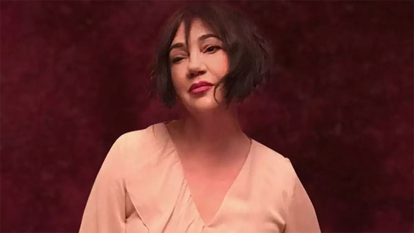 Ünlü şarkıcı Nazan Öncel hastaneye kaldırıldı