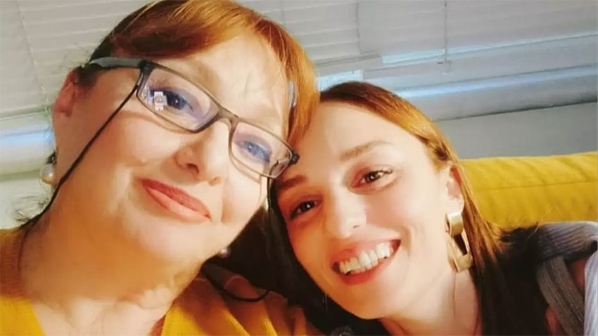 Nilperi Şahinkaya’nın annesi hayatını kaybetti