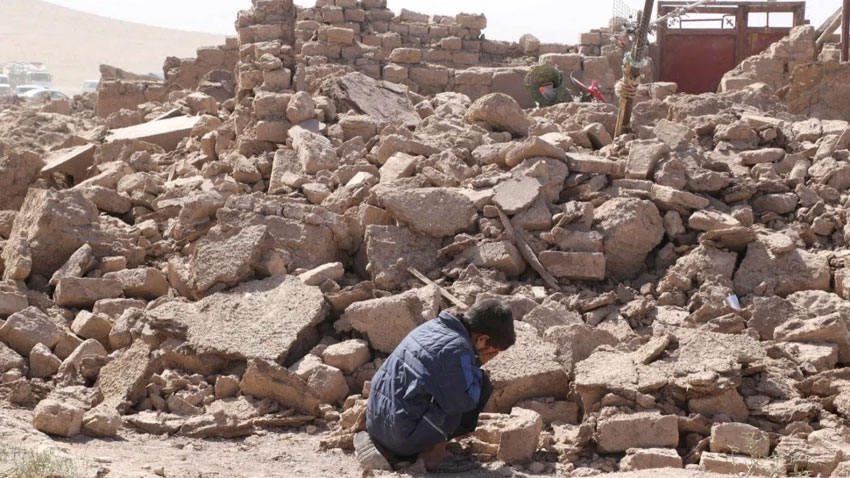 Afganistan depreminde can kaybı artıyor