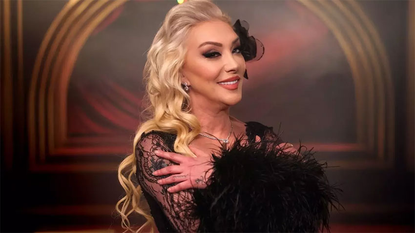 Ünlü şarkıcı Güllü hayatını kaybetti