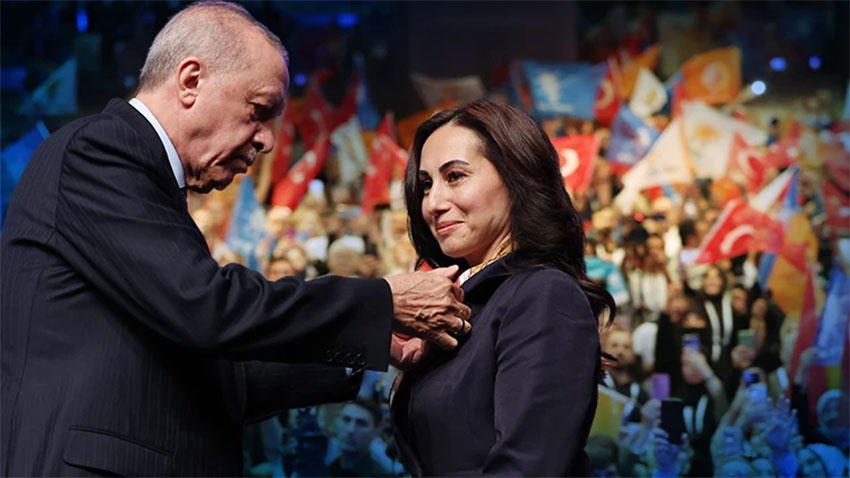 Özlem Vural Gürzel AK Parti’ye katıldı